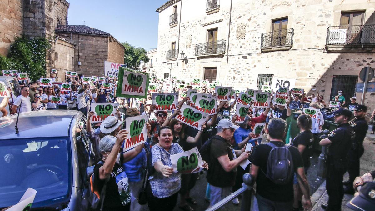 Protesta contra la mina en mayo de 2022.