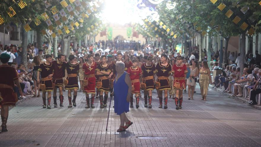 La embajada del Moro recorre las calles de Xixona