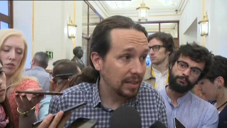 Iglesias a Santamaría: "Cuando dejen de gobernar muchos de los jefes del PP acabarán entre rejas"