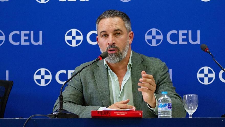 Abascal dice que el problema de España es "la mafia sindical y la casta patronal" por cooperar con el Gobierno