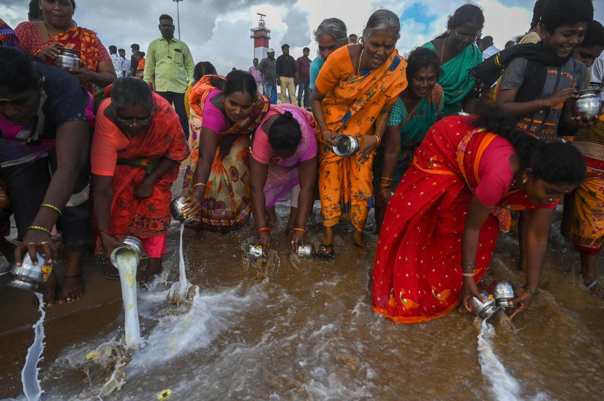 Plegarias en Chennai (Índia) en homenaje a las víctimas del tsunami del 2004 en el Índico