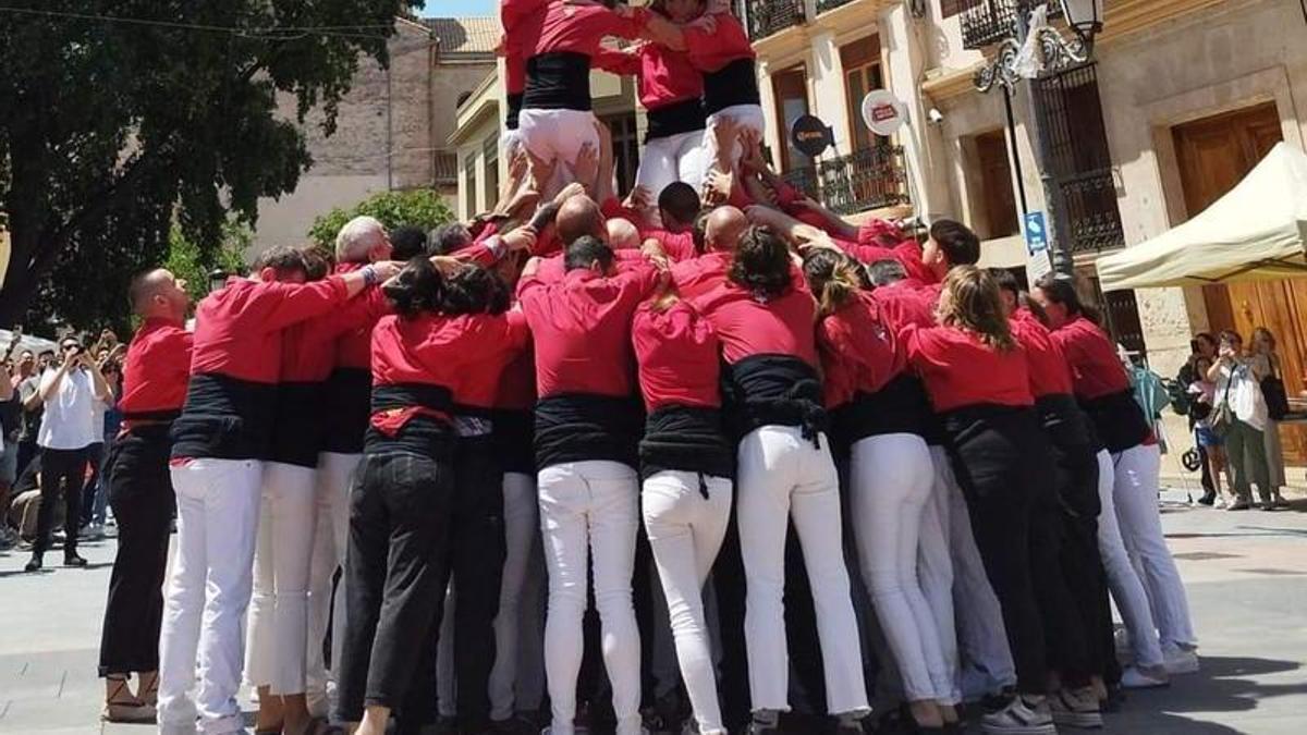 Montaje de la torre humana de cuatro alturas