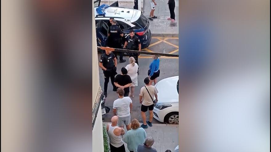 VÍDEO | Acorralan a policías en Son Roca para tratar de impedir la detención de un hombre