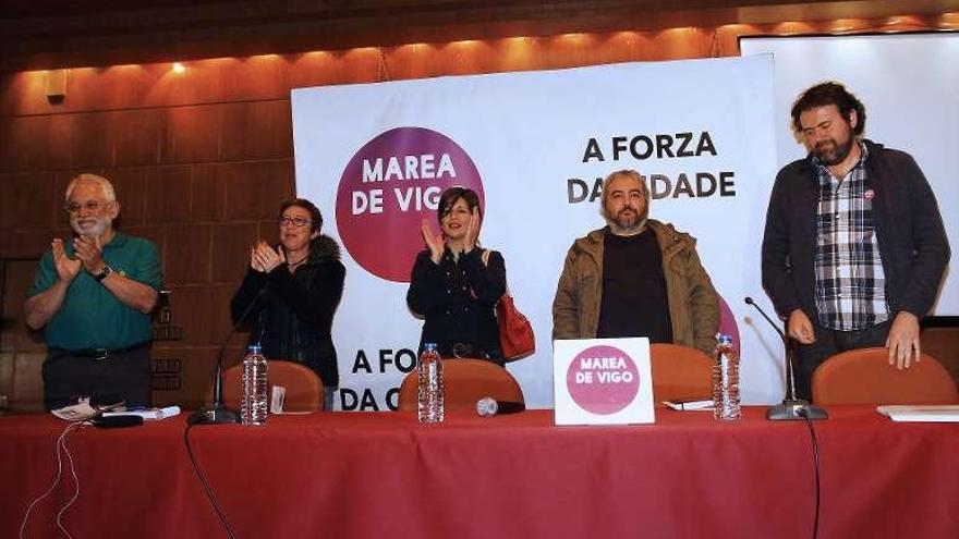 Desde la izq.: Toni Roderic, Beatriz Suárez, Yolanda Díaz, David Rodríguez y Rubén Pérez.// Ricardo Grobas