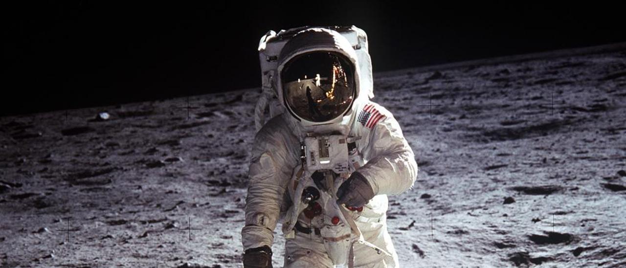 Fotografía de Buzz Aldrin por Armstrong en la Luna.