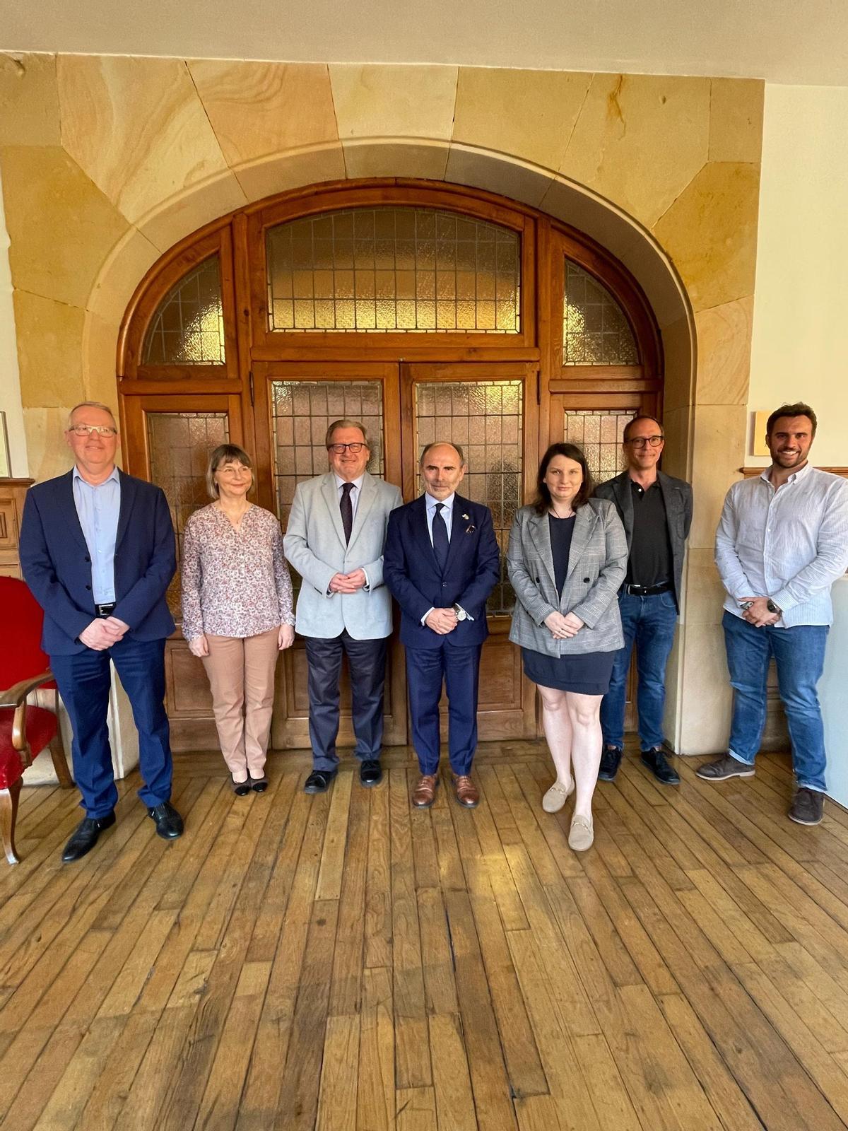 Por la izquierda, Luis Dias, Simona Lache, Brian Norton, Ignacio Villaverde, Katarzyna Gajda, Oliver Vettori y Juan Rayón.