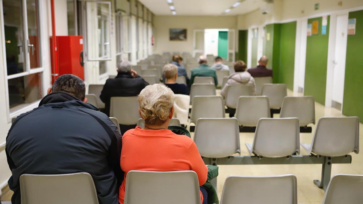 Sala de espera del CME Ramón y Cajal de Zaragoza, este viernes.