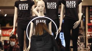 El comercio se aferra al Black Friday para salvar la temporada