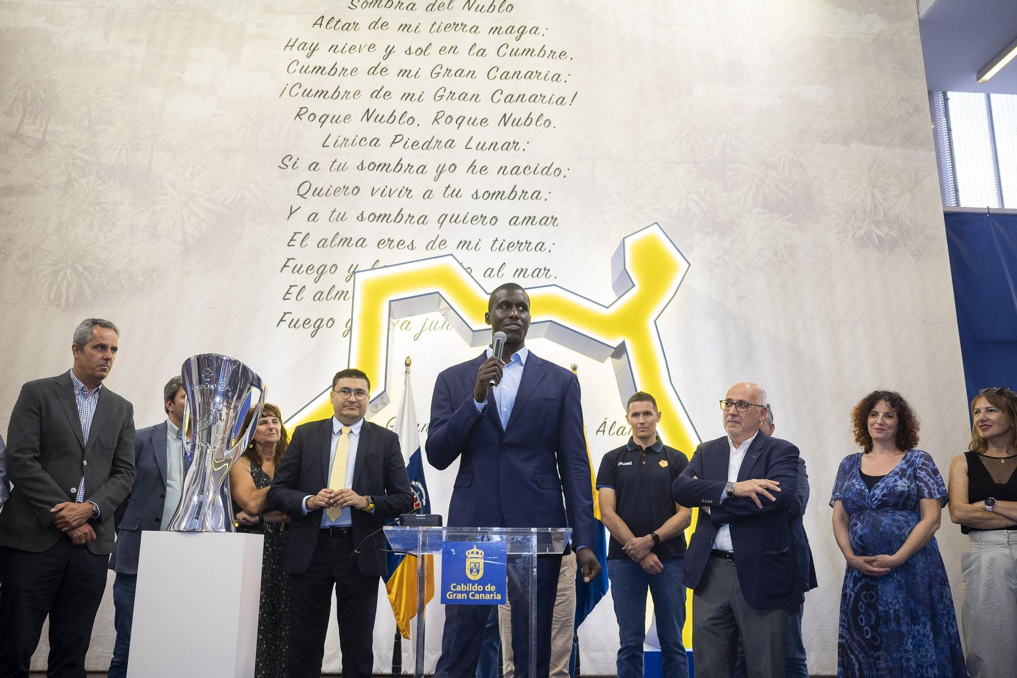 Celebración de la Eurocopa del CB Gran Canaria en el Cabildo grancanario