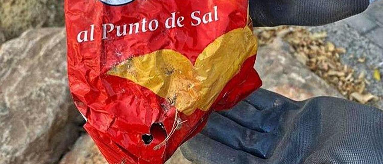 Una bolsa de patatas de más de 22 años hallada en el Postiguet.