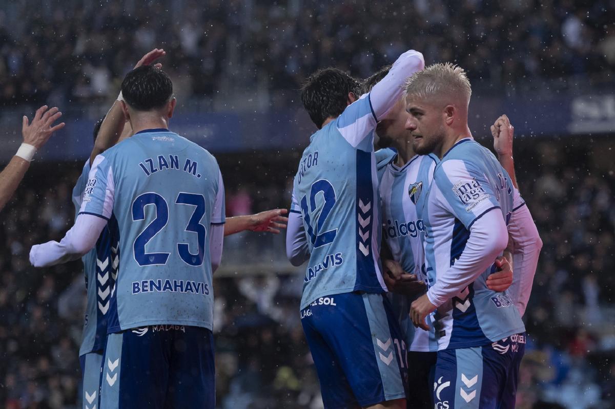 Izan Merino y Dani Lorenzo son bajas confirmadas, mientras que el Málaga CF esperará por Dotor.