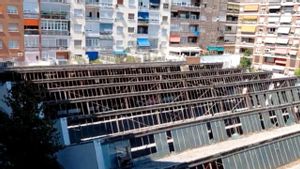 La retirada de amianto en una nave municipal desata la inquietud vecinal en Retiro