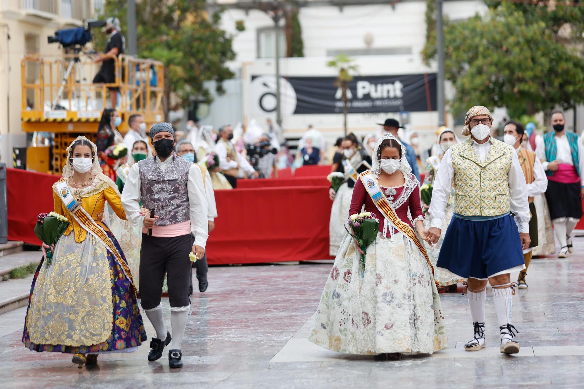 Búscate en el segundo día de Ofrenda por la calle Caballeros (entre las 17.00 y las 18.00 horas)