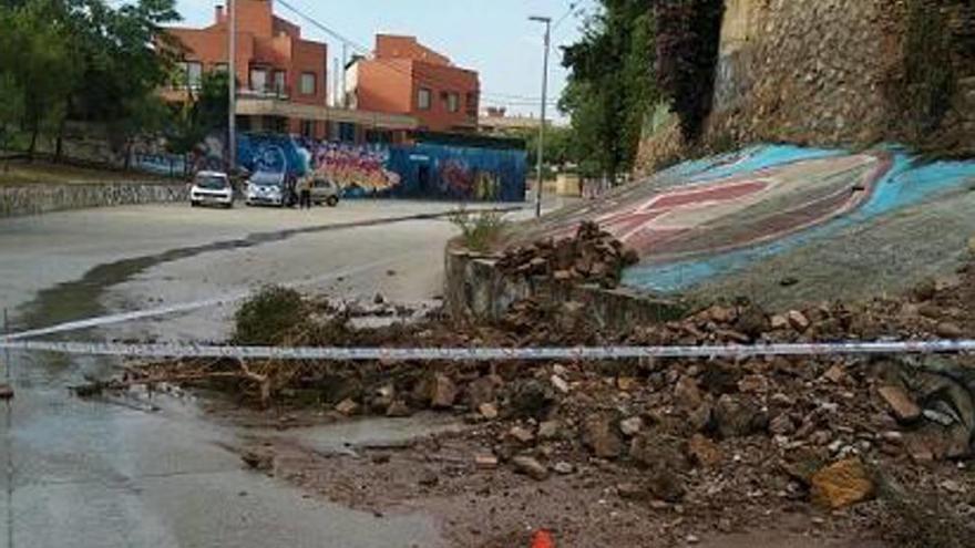 El muro caído en la pedanía murciana de Santo Ángel.