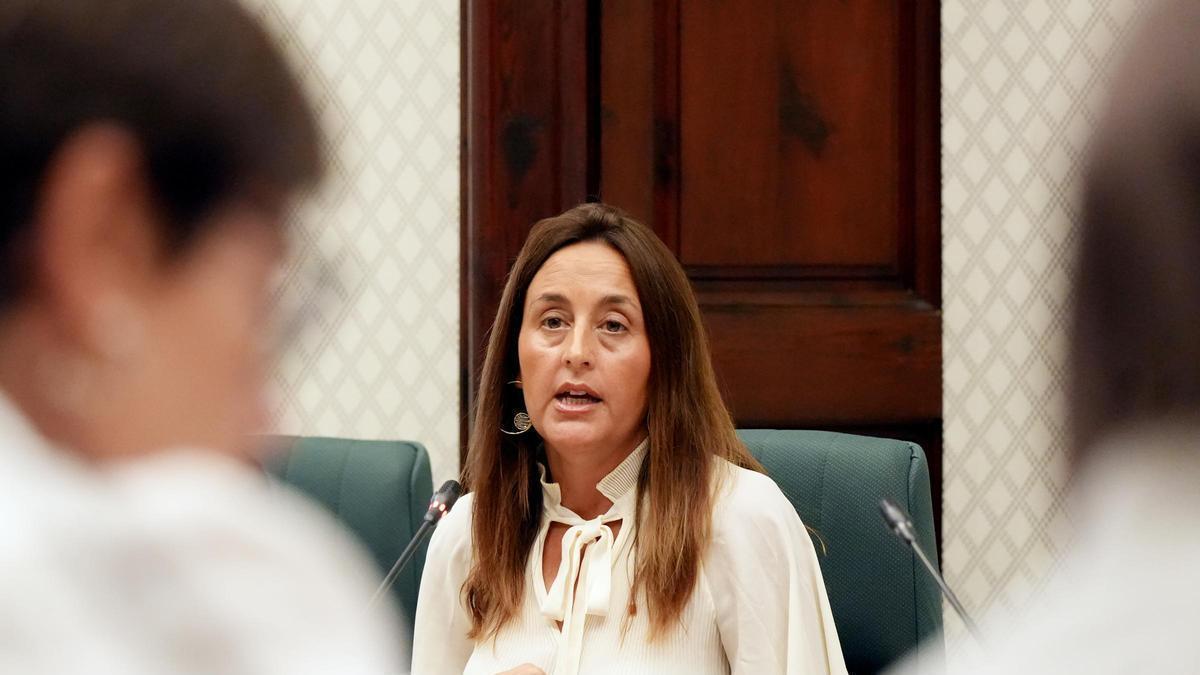 La consellera d'Educació Esther Niubó al Parlament