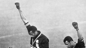La imagen del ‘Black Power’ en México 68 conmocionó al mundo y sirvió para que la sociedad abriera los ojos ante las desigualdades raciales