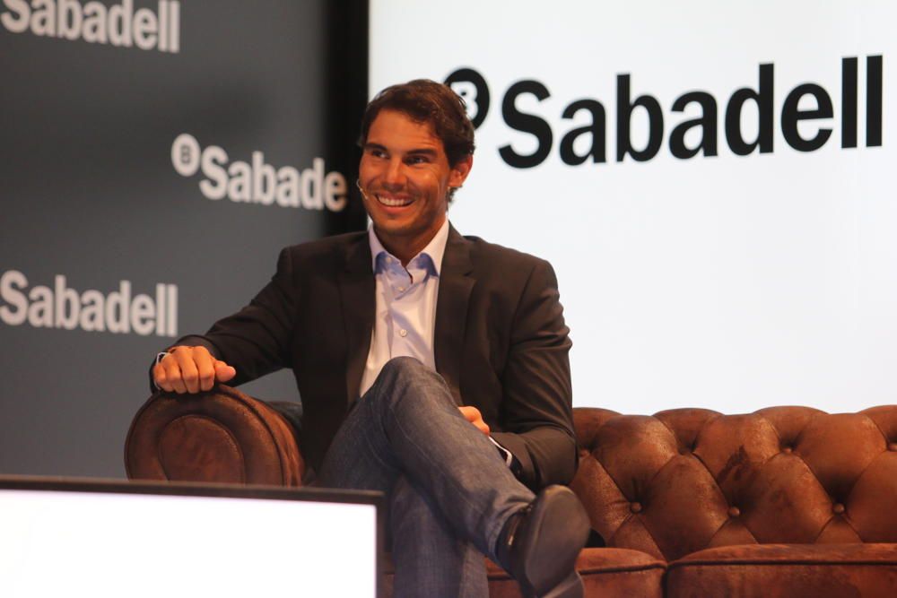 El número 1 del tenis mundial participa en un evento del Banco Sabadell en el Palacio de Congresos