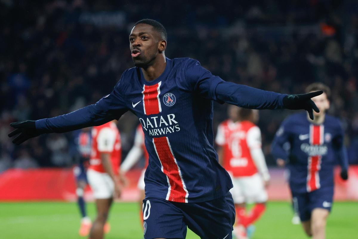 Paris (France), 25/01/2025.- Ousmane Dembele of Paris Saint Germain celebrates after scoring the 1-0 lead goal during the French Ligue 1 soccer match between PSG and Reims in Paris, France, 25 January 2025. (Francia) EFE/EPA/Mohammed Badra