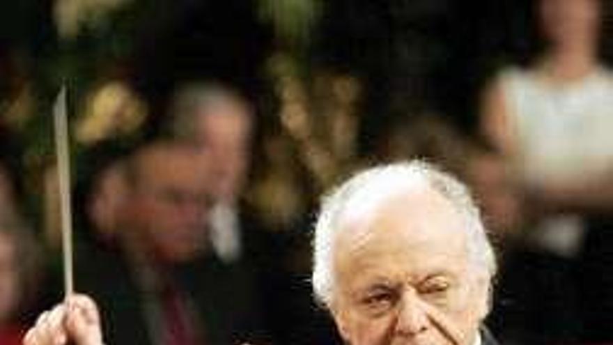 El director de orquesta Lorin Maazel fallece a causa de una neumonía