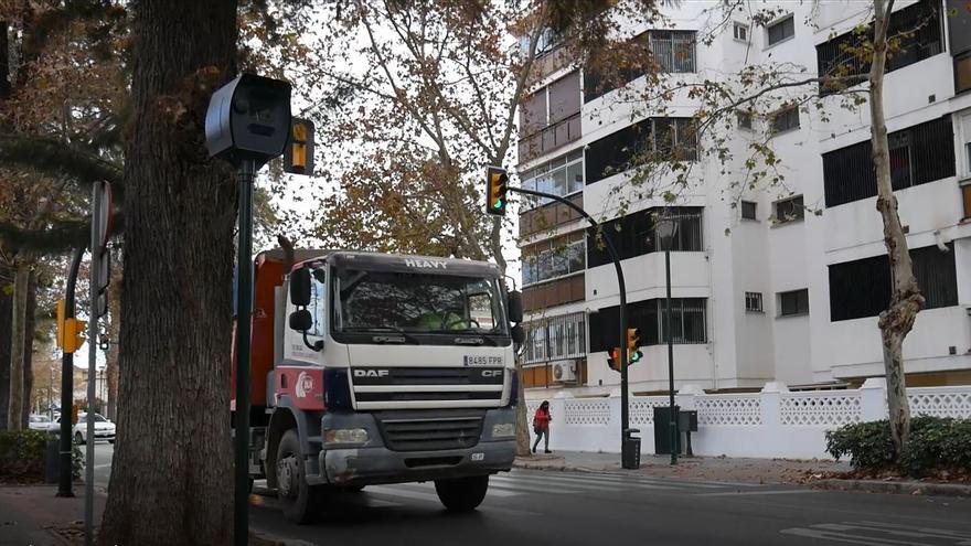 Los cinco radares del litoral de Málaga tomarán datos de los carriles 30 pero no multarán