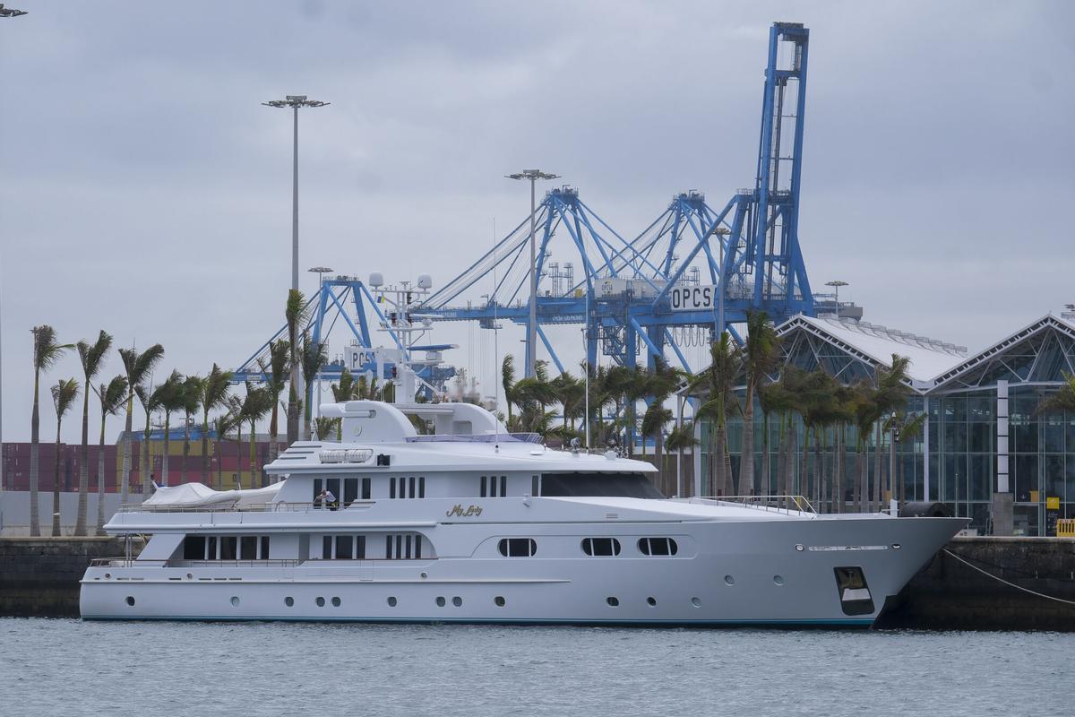 El yate de lujo 'My Lady' en el muelle Santa Catalina Norte.