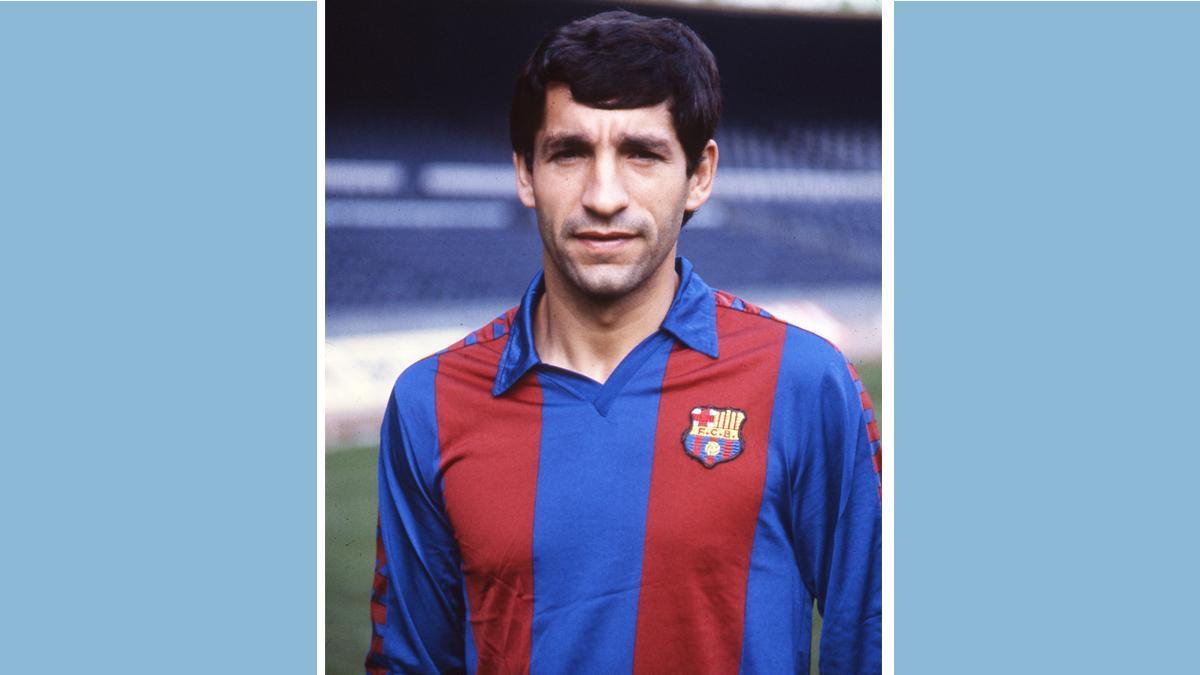 Antonio Olmo jugó 257 partidos oficiales con el primer equipo del FC Barcelona y anotó cinco goles. Agregando los duelos de carácter amistoso la cifra asciende a 358 partidos y ocho goles