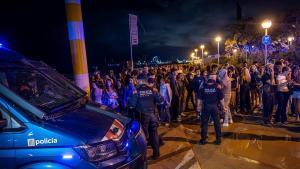 Imagen de un dispositivo de Mossos en el litoral de Barcelona