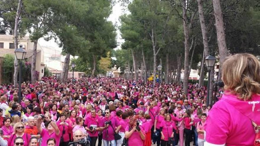 La Alameda se tiñó de rosa con la multitud de participantes.