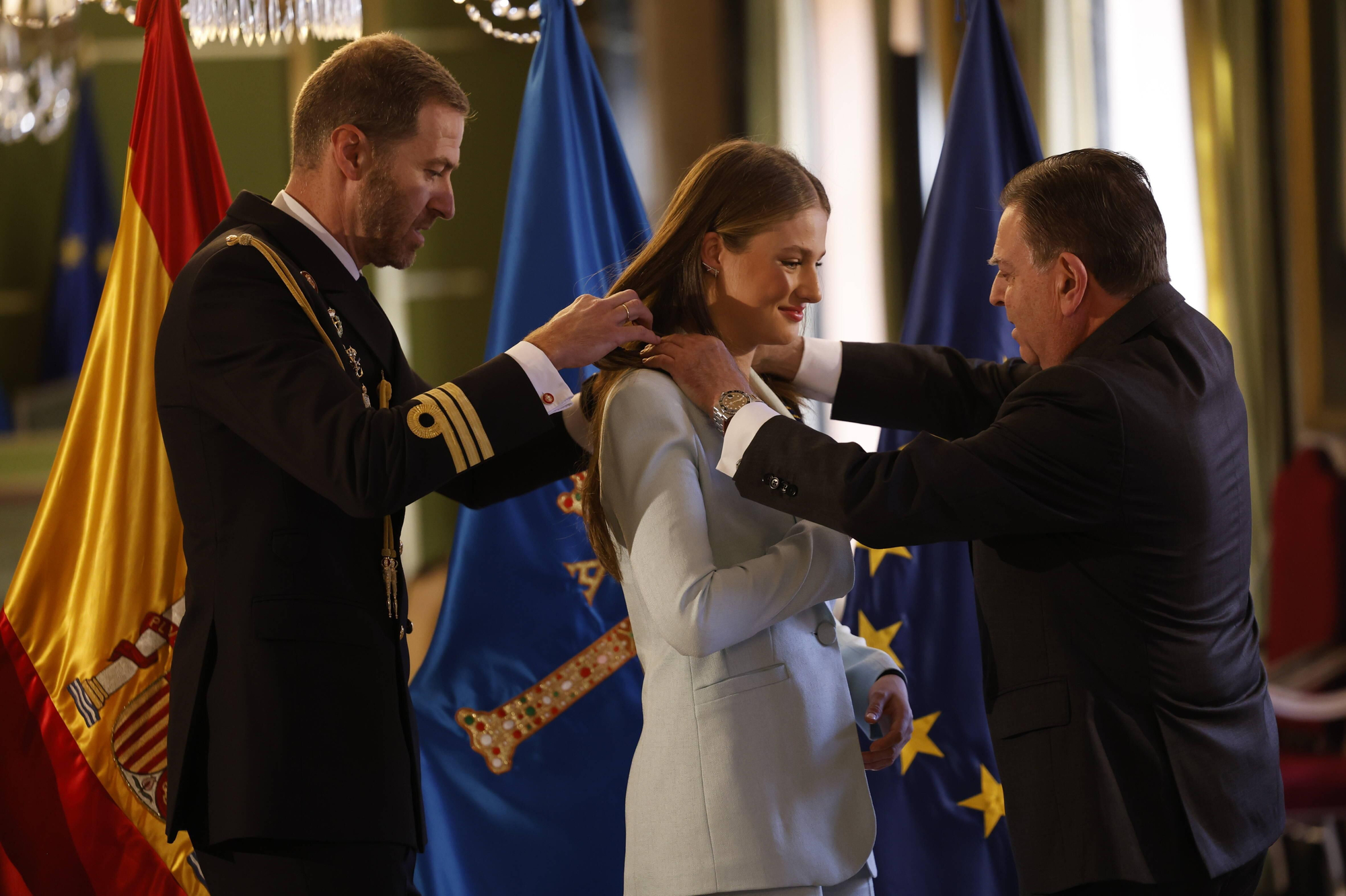 La Princesa Leonor recibe el título de Alcaldesa Honoraria de Oviedo en salón del plenos del Ayuntamiento. 