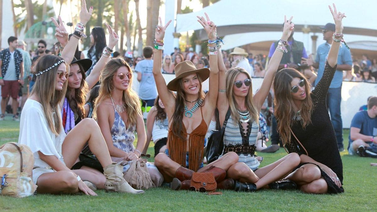 Alessandra Ambrosio con amigas