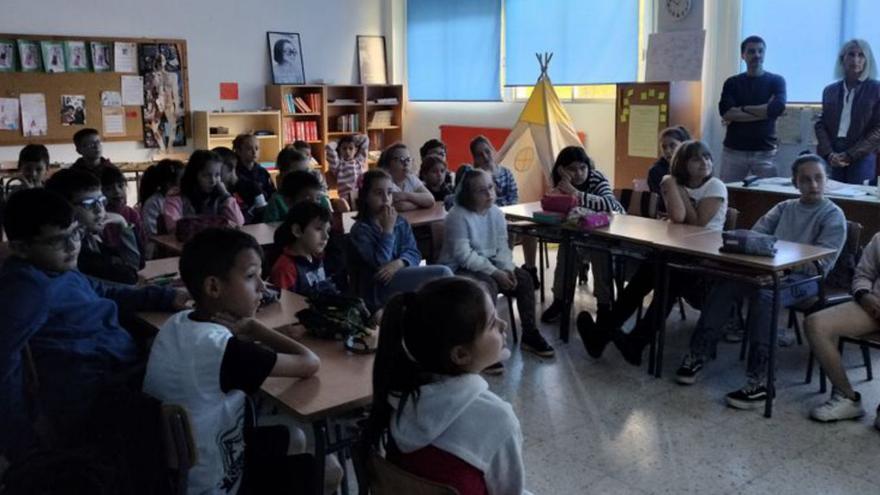 El alumnado, ayer, durante la charla por videoconferencia.