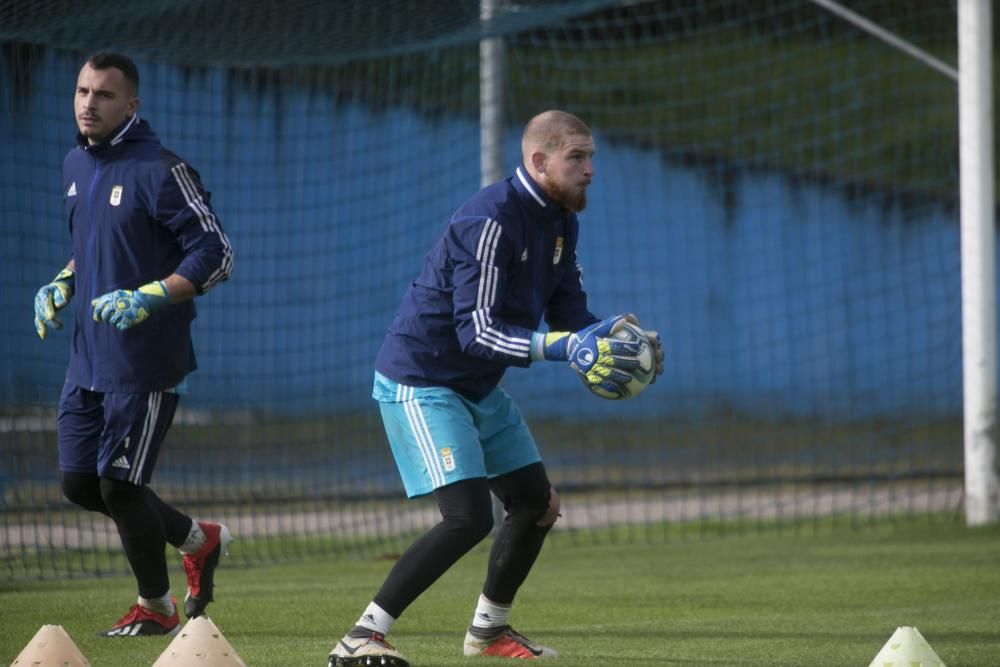 Primer entrenamiento del Real Oviedo después del derbi