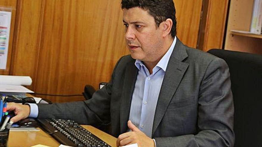 El juez decano, Manuel García Sanz, en su despacho