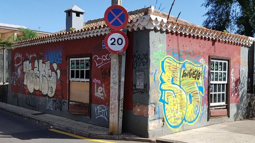 Las cafeterías de los parques de La Laguna siguen a la espera de un adjudicatario