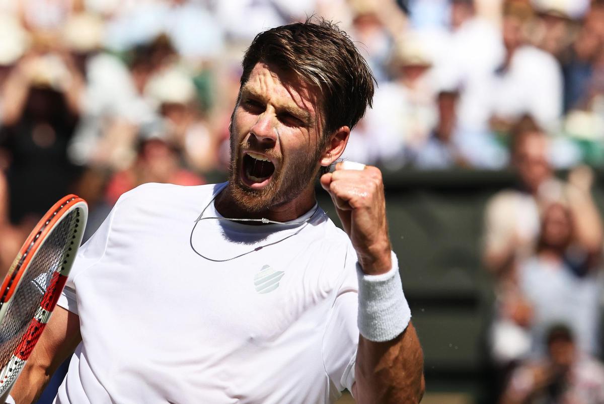 Wimbledon (United Kingdom), 08/07/2022.- Cameron Norrie of Britain reacts during his men’s semi final match against Novak Djokovic of Serbia at the Wimbledon Championships in Wimbledon, Britain, 08 July 2022. (Tenis, Reino Unido) EFE/EPA/KIERAN GALVIN EDITORIAL USE ONLY
