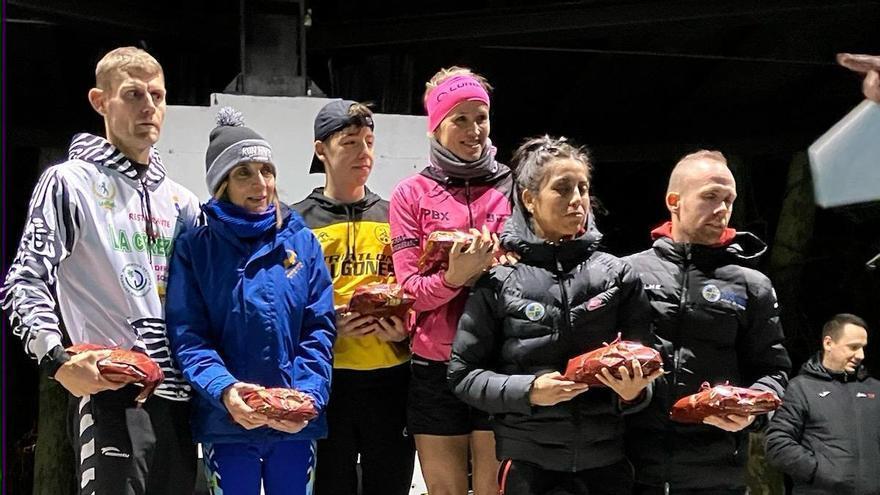 Christian Mesa y Cristina Ruiz ganan en la carrera de los 5 Kilómetros Nocturnos de Laviana