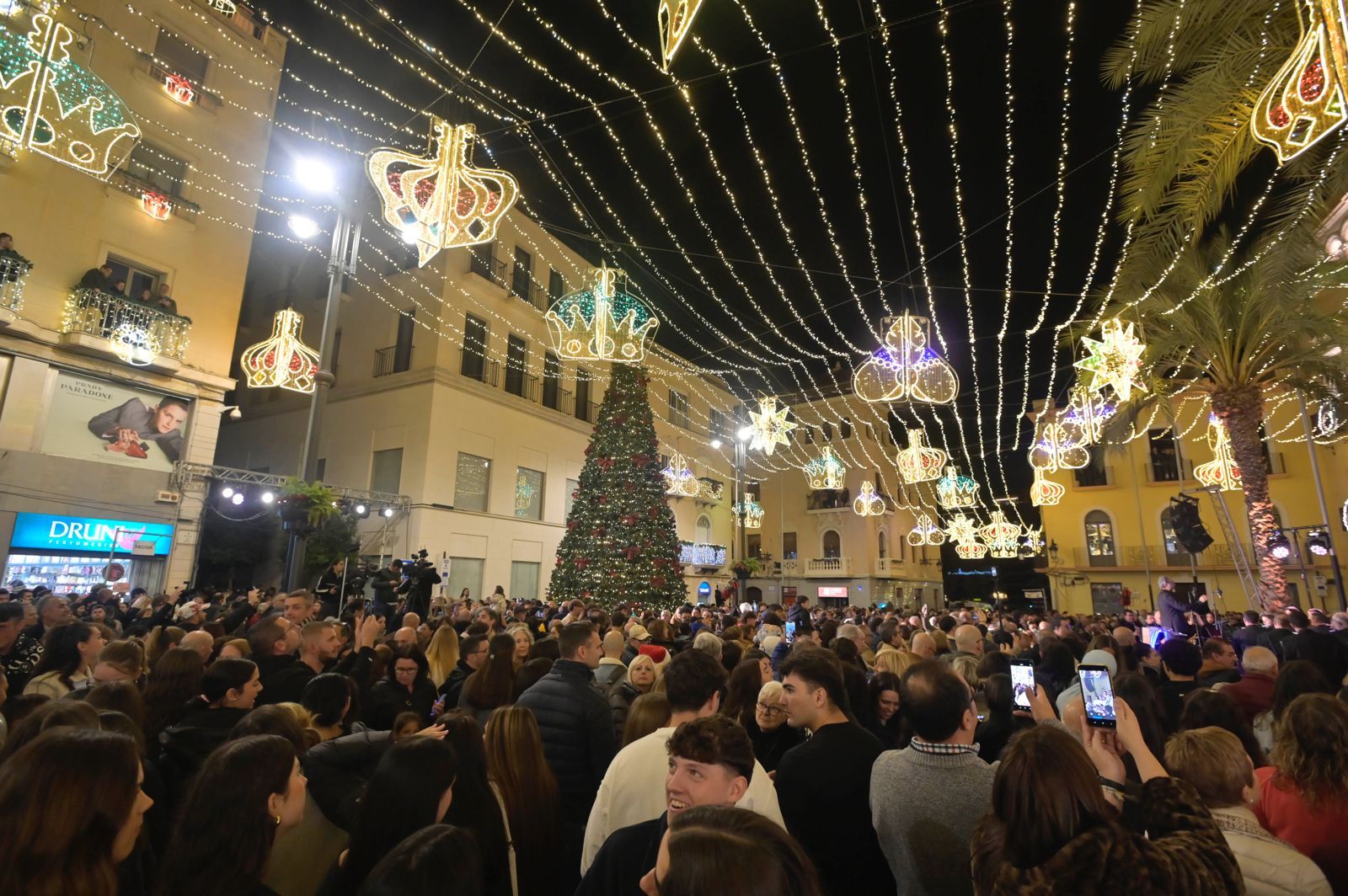 Elche se ilumina por Navidad