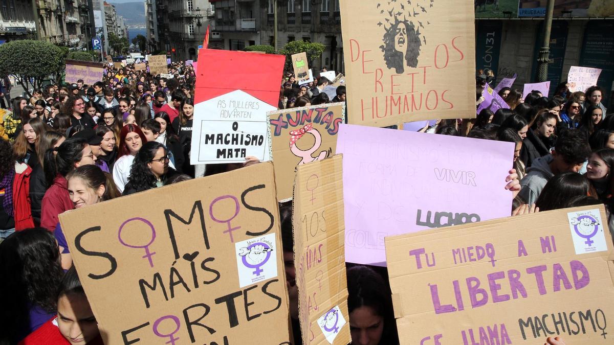 En prisión por orden de un juez de Vigo por una presunta paliza a su pareja con una silla de hierro