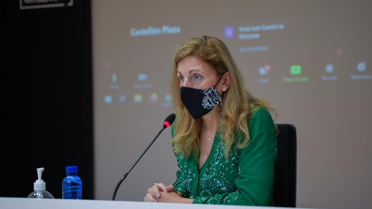 La alcaldesa de la capital de la Plana, Amparo Marco, durante la presentación de este plan de ayudas.