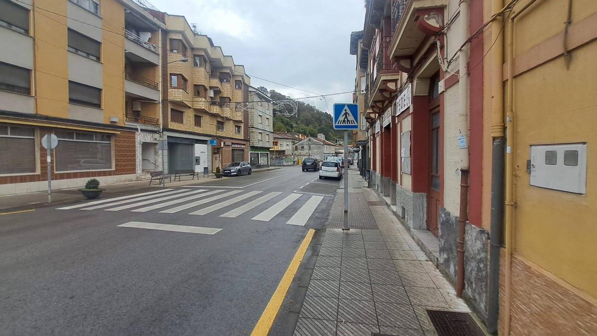 Avenida Principado en Barredos, Laviana.