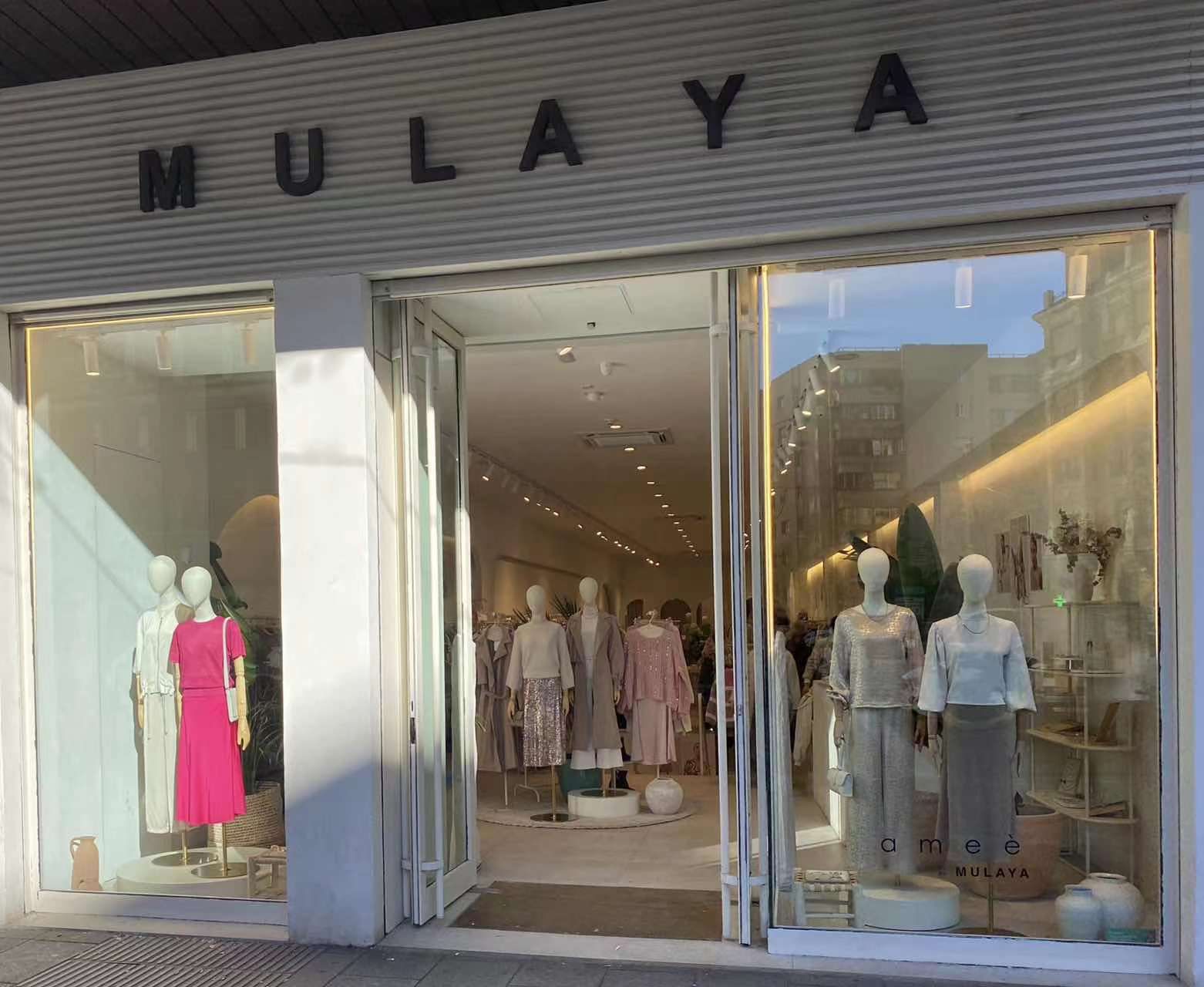 Nueva tienda de Mulaya en Narváez