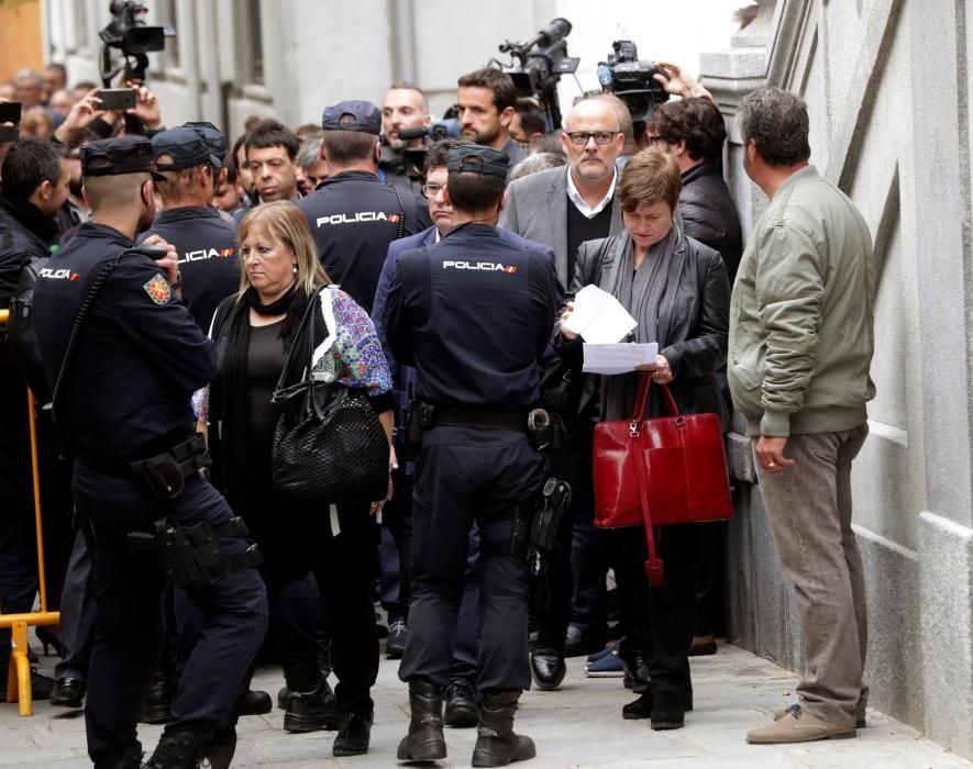 El govern català destituït i la Mesa del Parlament declaren a l'Audiència Nacional i al Suprem