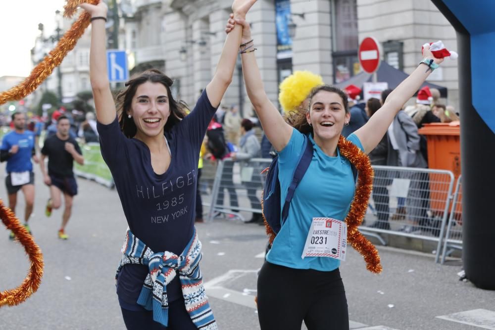 Miles de participantes celebraron el fin de año por el centro de Vigo