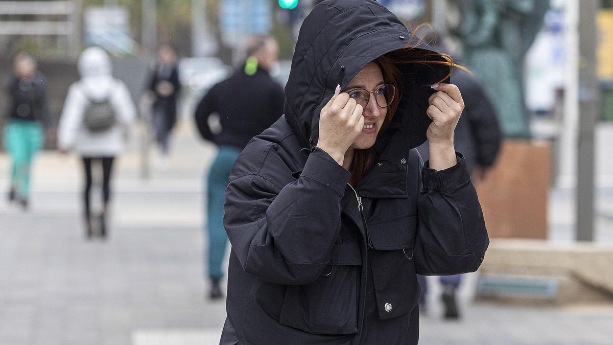 El temporal de lluvia y viento roza la ciudad de Alicante