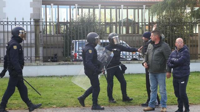 Un momento de la protesta vivida en Santiago, el jueves. |   //  XOÁN ÁLVAREZ