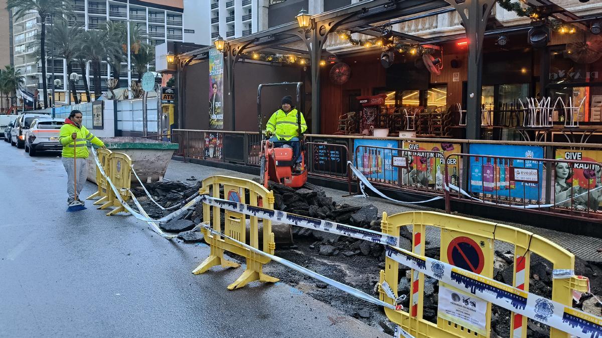 Los trabajos se desarrollan en la calle Girona