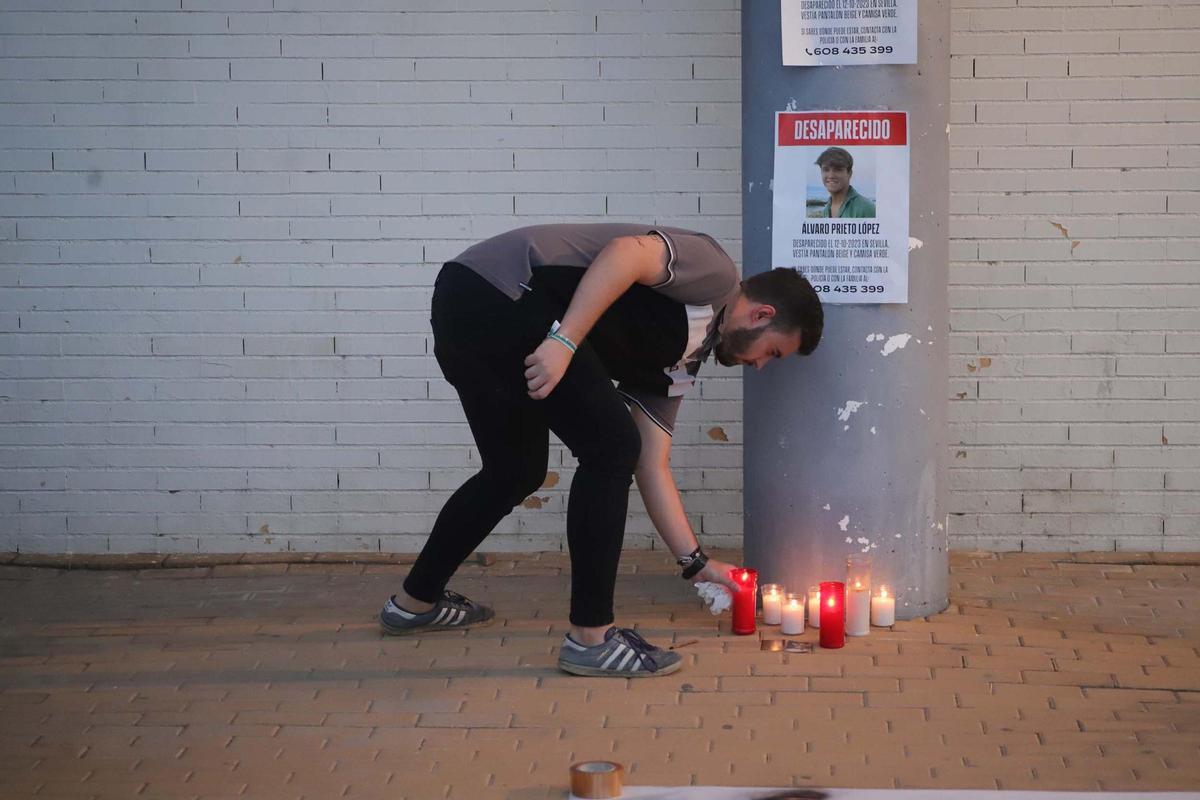 Homenaje a Álvaro Prieto en las puertas de El Arcángel