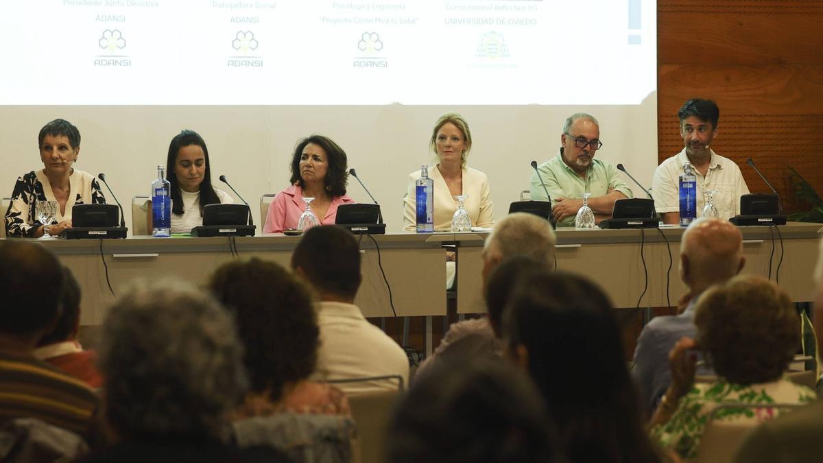 Gloria Acevedo, Raquel Cuevas, Flor A. Lloriana, Estefanía Rodríguez, Javier González y Daniel Fernández
