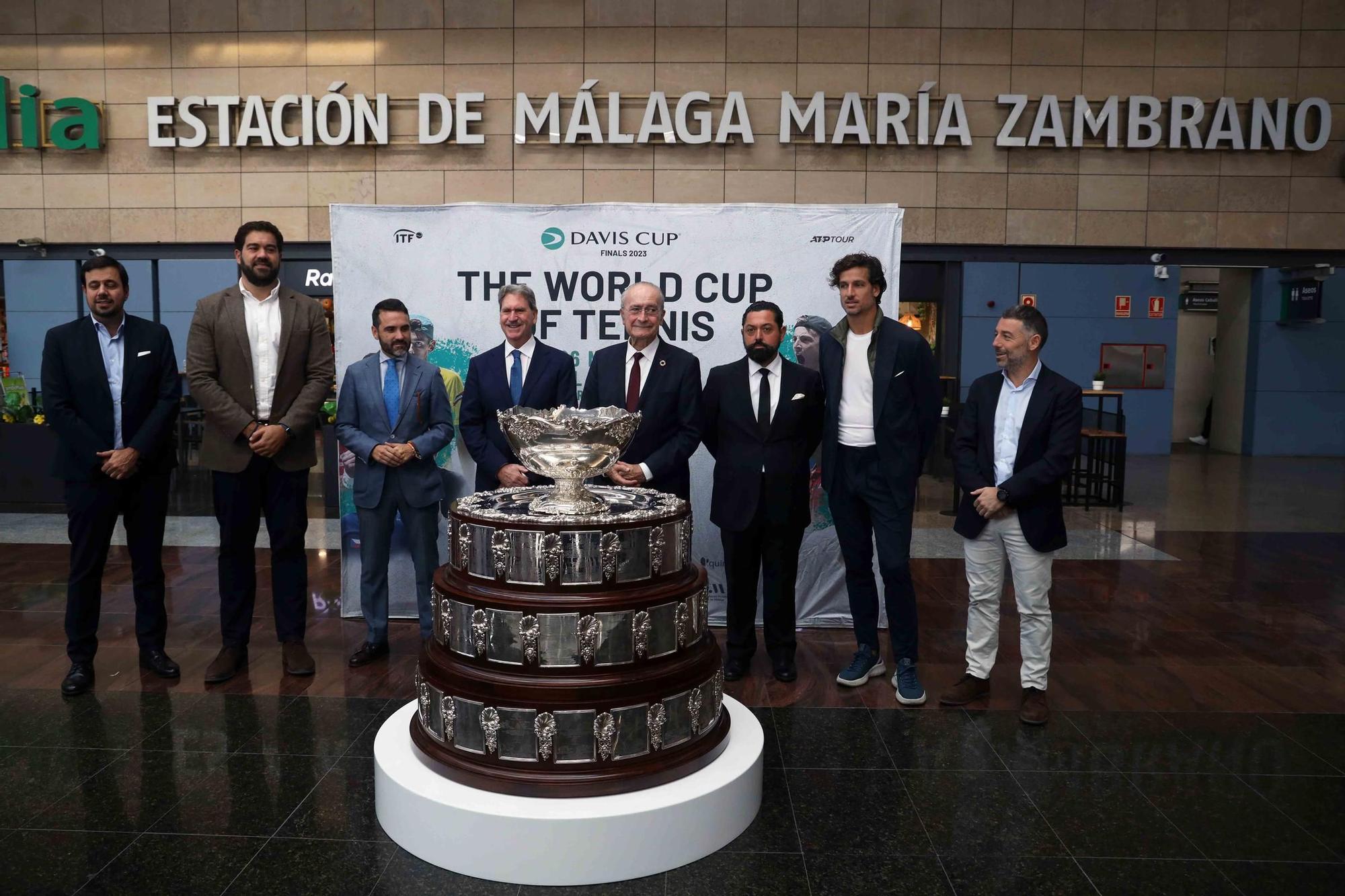 Llegada de la Copa Davis 2023 a la estación María Zambrano de Málaga.