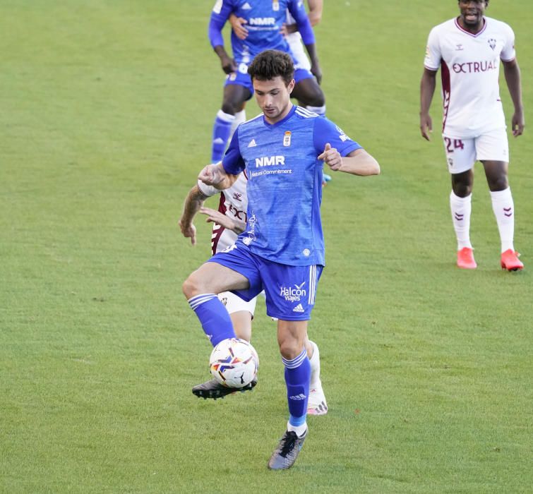 El partido entre el Albacete y el Real Oviedo, en imágenes